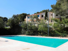 Apartment Résidence Les Jardins d'Azur-2 by Interhome